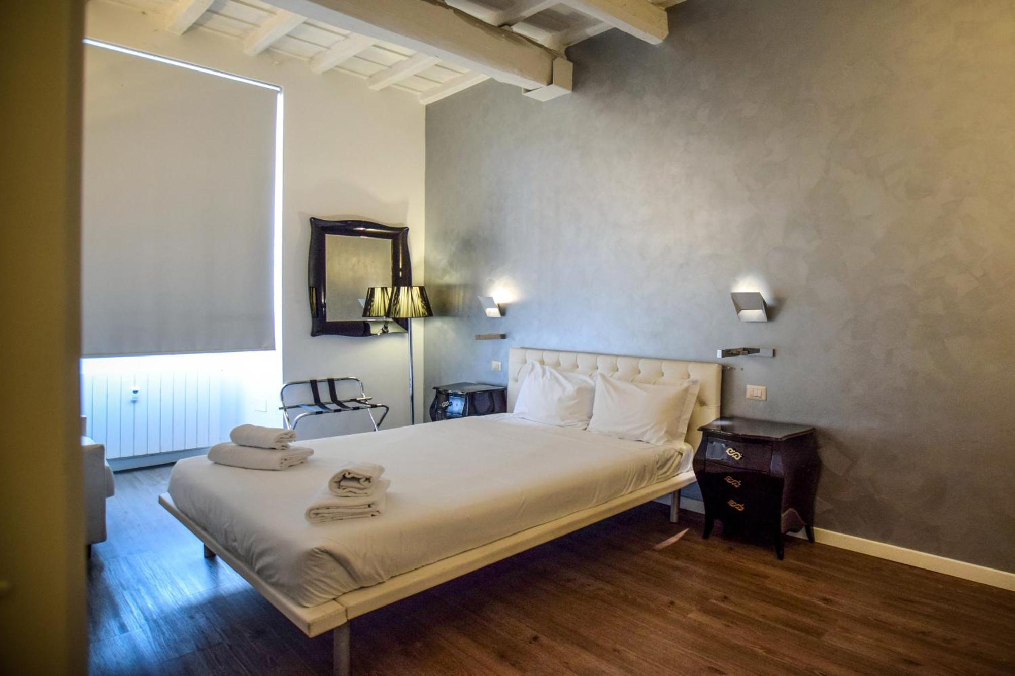 Navona Secret Rom