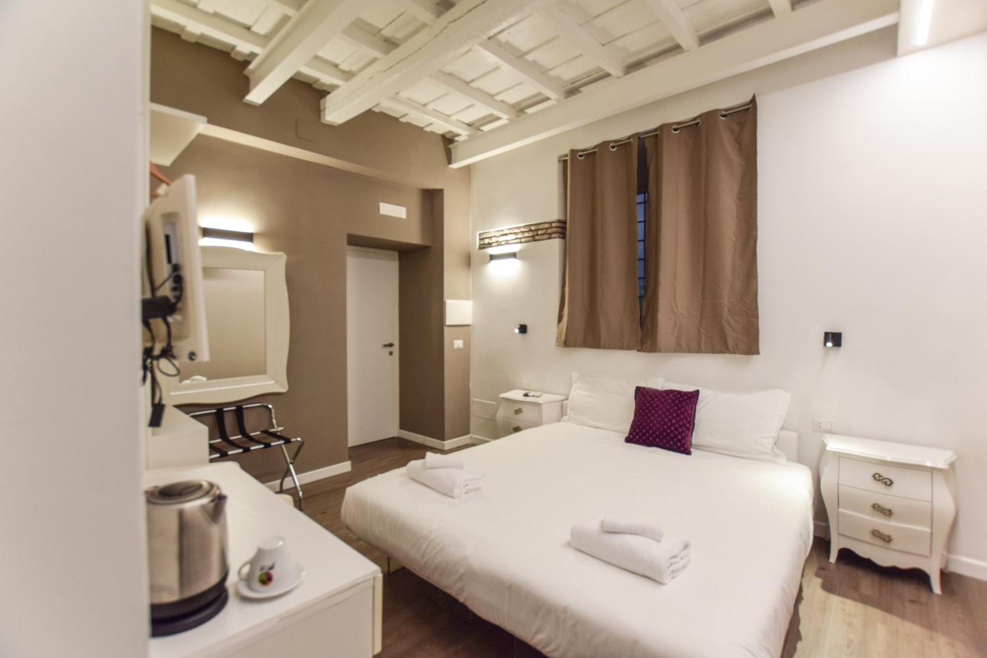 Navona Secret Gasthof 3*